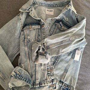 Old navy Jean Jacket size large. New with tags